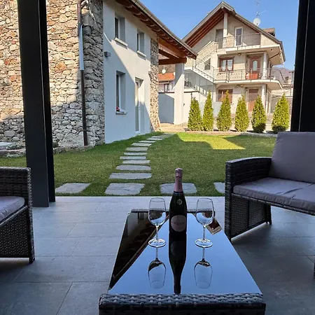 La Perla Del D Orta Apartman *