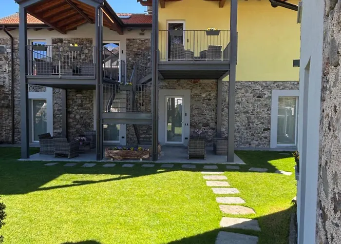 La Perla Del D Orta Apartment *